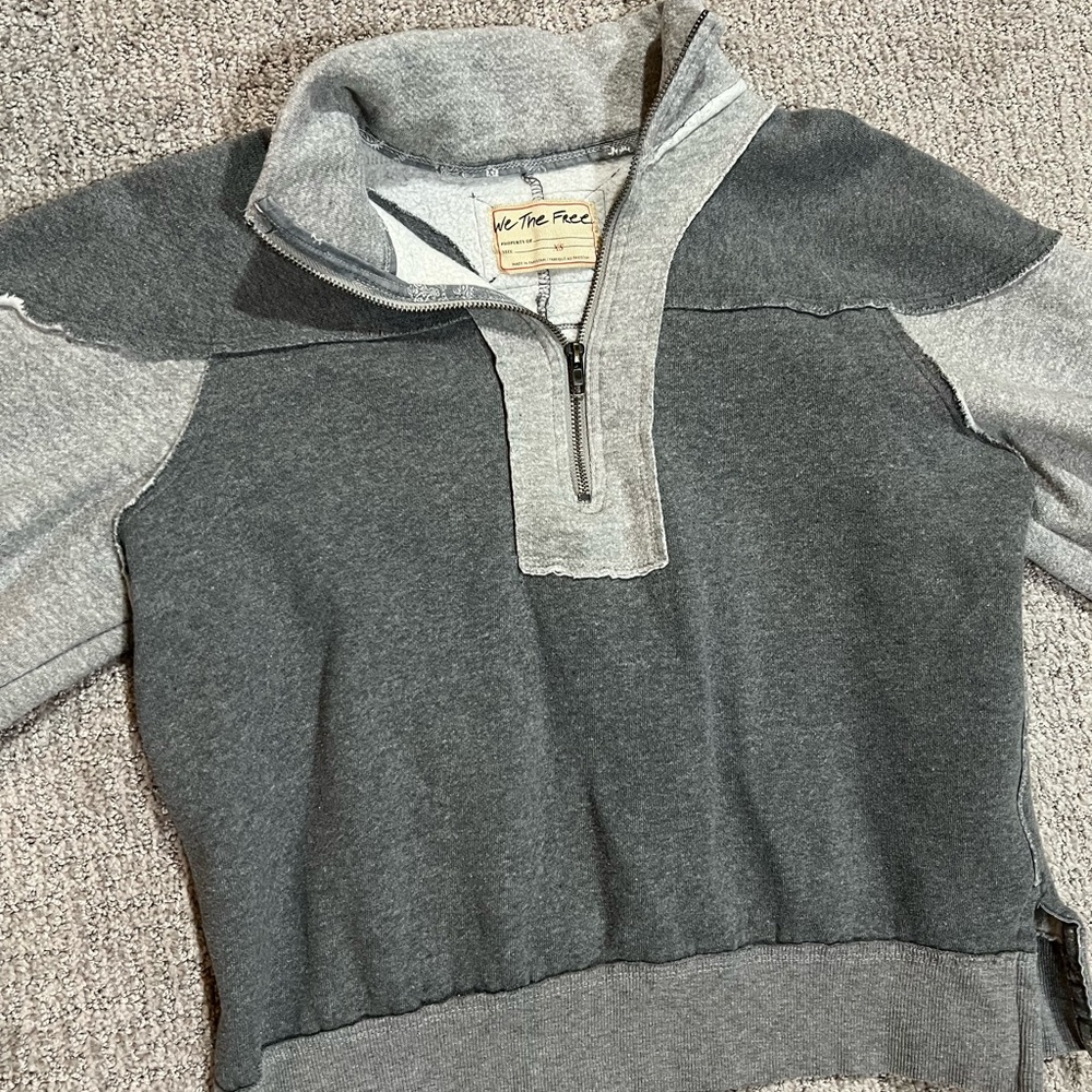 Free People gray sweatshirt size xs